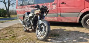 Kawasaki ZX-10 ZX10 Tomcat ZXT00B naked Bike mit 140PS in schwarz und einem DEVIL 4-1 Sport-Auspuff