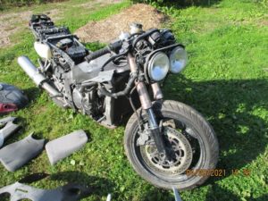 Kawasaki ZXR750 J ZX750J mit  USD-Gabel einem GFK Race-Umbau und  Sport-Auspuff 