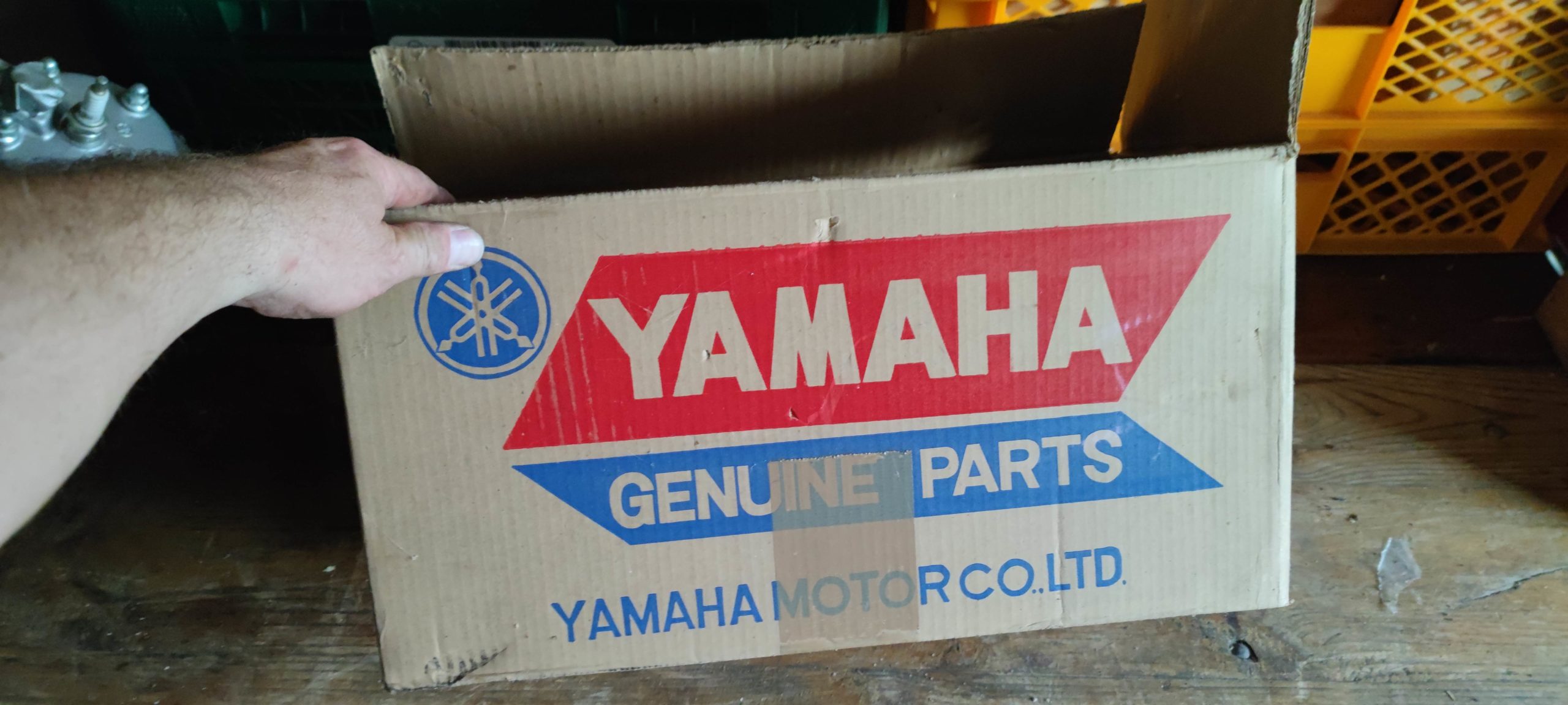 Yamaha TANK NEU NOS RD Oldtimer ERSATZTEILE 23 scaled