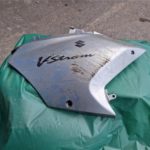 Ersatzteile spare-parts Suzuki DL1000 V-Strom: 1x Seiten -Blende -Deckel -Verkleidung links side cover fairing LH 20220602 130148