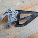 43576 43521 35F00 43540 35F01 GSXR1000K2 Fussrastentraeger Blende 4