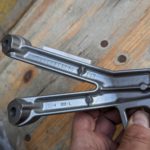 Ersatzteile Suzuki GSF1200N-S WVA9 Sozius-Fussrastentraeger rear footpeg assy Ersatzteile Suzuki GSF1200N-S WVA9 Sozius-Fussrastentraeger rear footpeg assy 43700 32F00 GSF1200N S WVA9 Sozius Fussrastentraeger rear footpeg assy 1