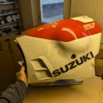 Ersatzteile Suzuki GSXR750 GSXR1100 GV73C 1987- Motor-Verkleidung Bug-Spoiler lower cowling belly-pan Ersatzteile Suzuki GSXR750 GSXR1100 GV73C 1987- Motor-Verkleidung Bug-Spoiler lower cowling belly-pan Suzuki GSXR750 GSXR1100 GV73C 1987 Motor Verkleidung Bug Spoiler lower cowling belly pan 94471 17c0 2