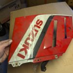 Ersatzteile Suzuki GSXR750 J-K Seiten-Verkleidung side-cover V Links Ersatzteile Suzuki GSXR750 J-K Seiten-Verkleidung side-cover V Links Suzuki GSXR750 J K Seiten Verkleidung side cover V Links 94441 17c0 15