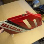 Ersatzteile Suzuki GSXR750 J-K Seiten-Verkleidung side-cover VR Ersatzteile Suzuki GSXR750 J-K Seiten-Verkleidung side-cover VR Suzuki GSXR750 J K Seiten Verkleidung side cover VR 94431 17c0 7