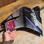 GSXR750W GSX R 750 W GR7BB 94481 17E00 cowling side cover Verkleidung Seitenteil L 15