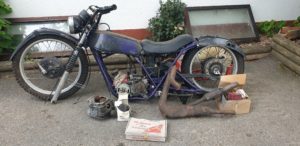 yamaha-DT400-IR6